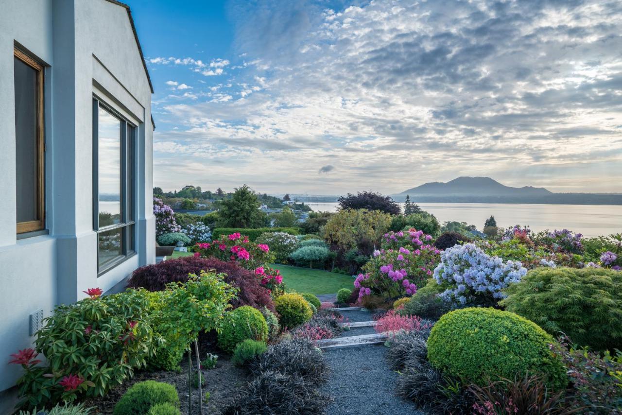 Lake Vista Lodge Taupo Exterior photo