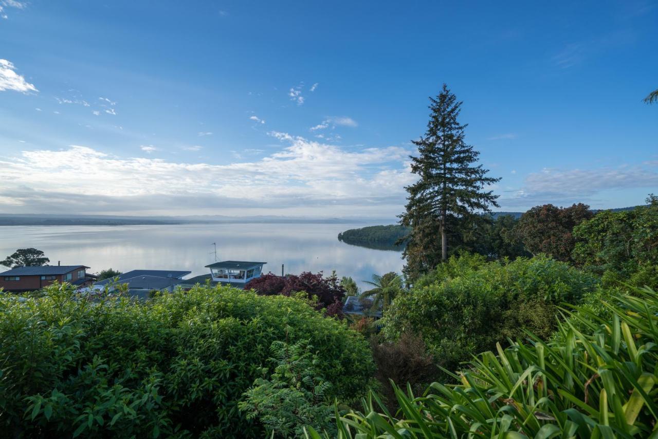 Lake Vista Lodge Taupo Exterior photo